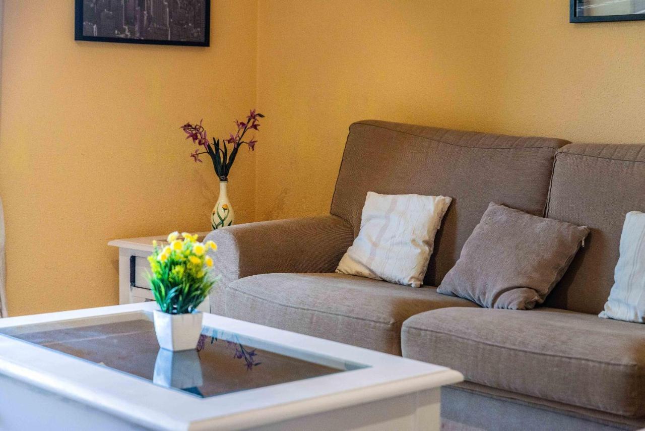 Spacious Apartment In Μαρμπέλλα Εξωτερικό φωτογραφία
